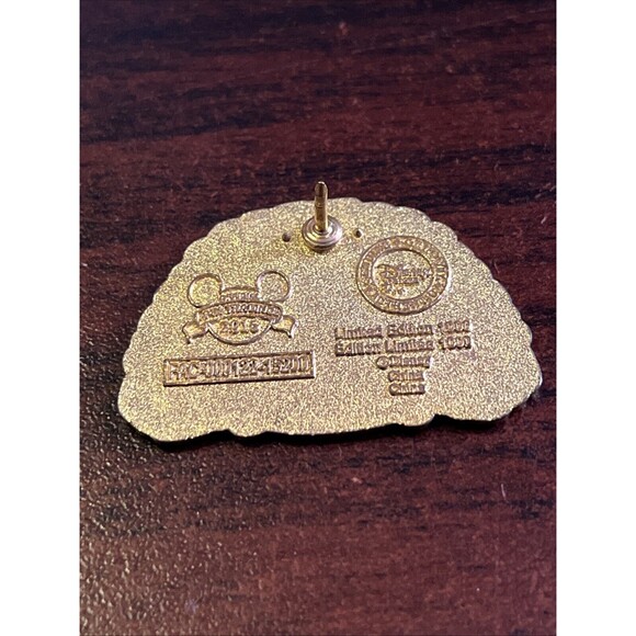 Disney Mother Gothel Tsum Tsum Trading Pin - Picture 4 of 4